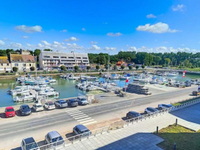 Appartement lumineux avec loggia, proche plage et commerces - FR-1-746-24